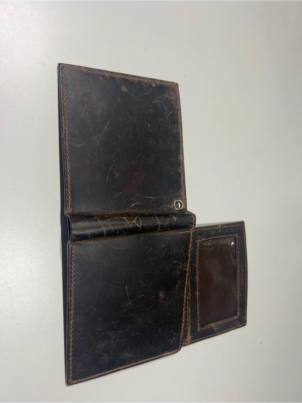 Classic Brown Leather Bi-Fold Wallet